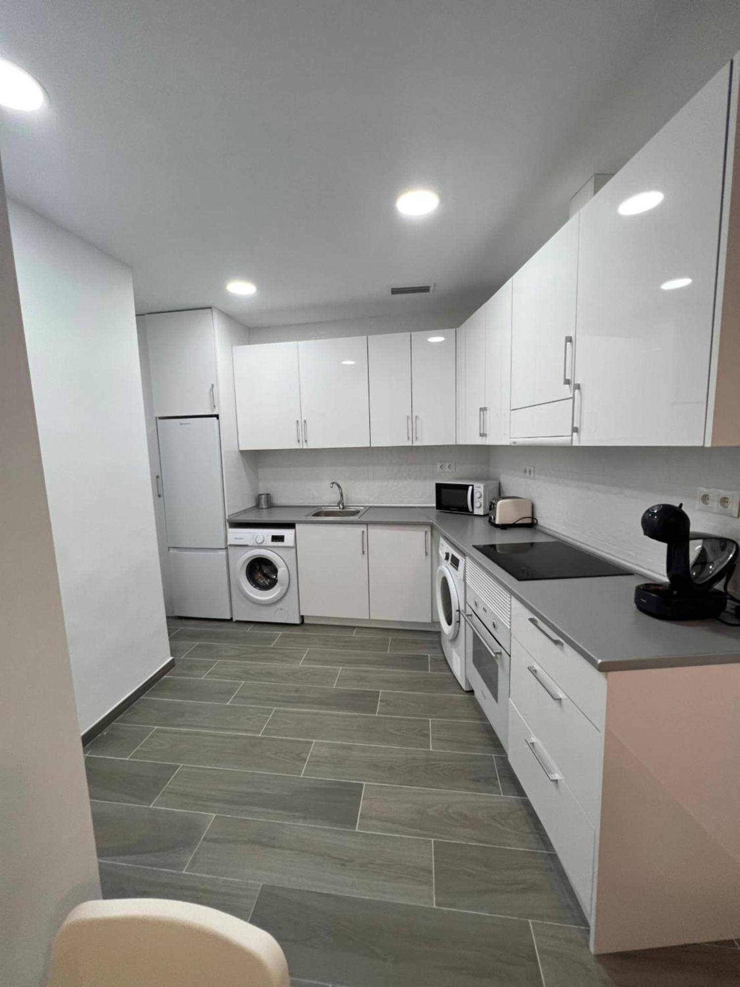 Apartamentos Montalvo Metropolis B 토레몰리노스 외부 사진